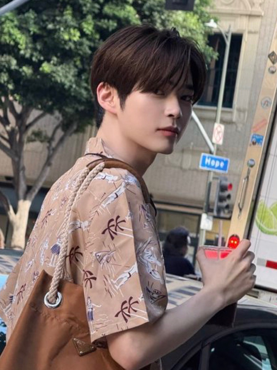 성한빈 (제로베이스원)의 비하인드 컷