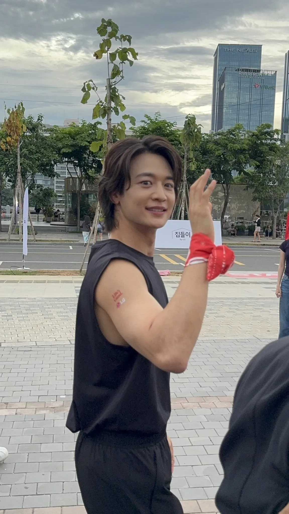 A moment captured by Minho (SHINee)'s fan