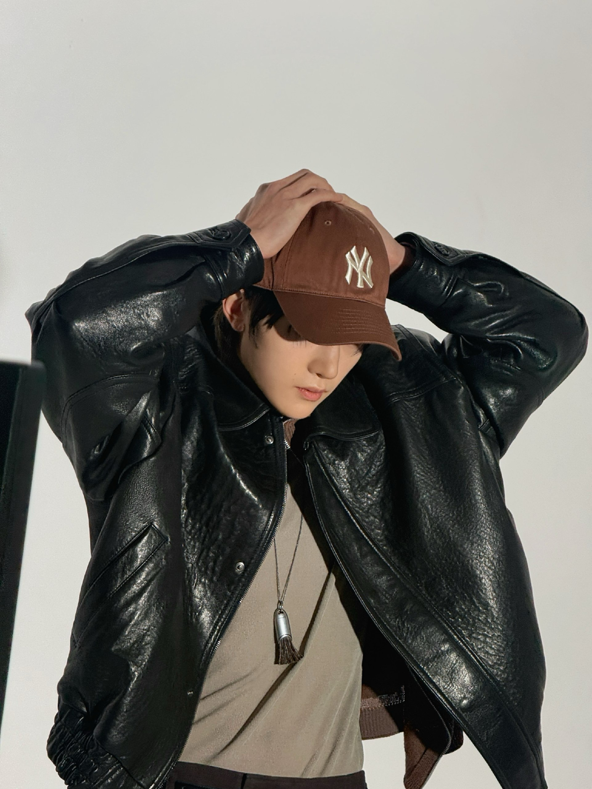 Behind-the-scenes cut of Seok Matthew (ZEROBASEONE)
