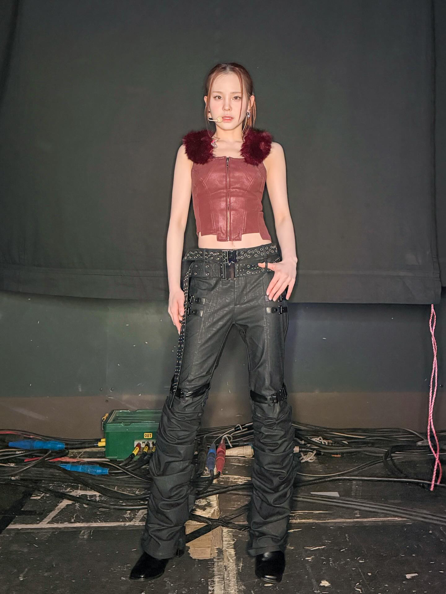 Behind-the-scenes cut of Mako (NiziU)