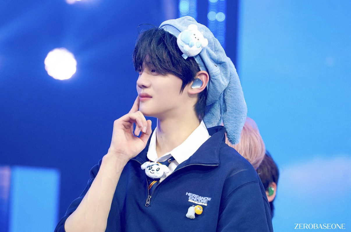 A moment captured by Kim Gyuvin's fan