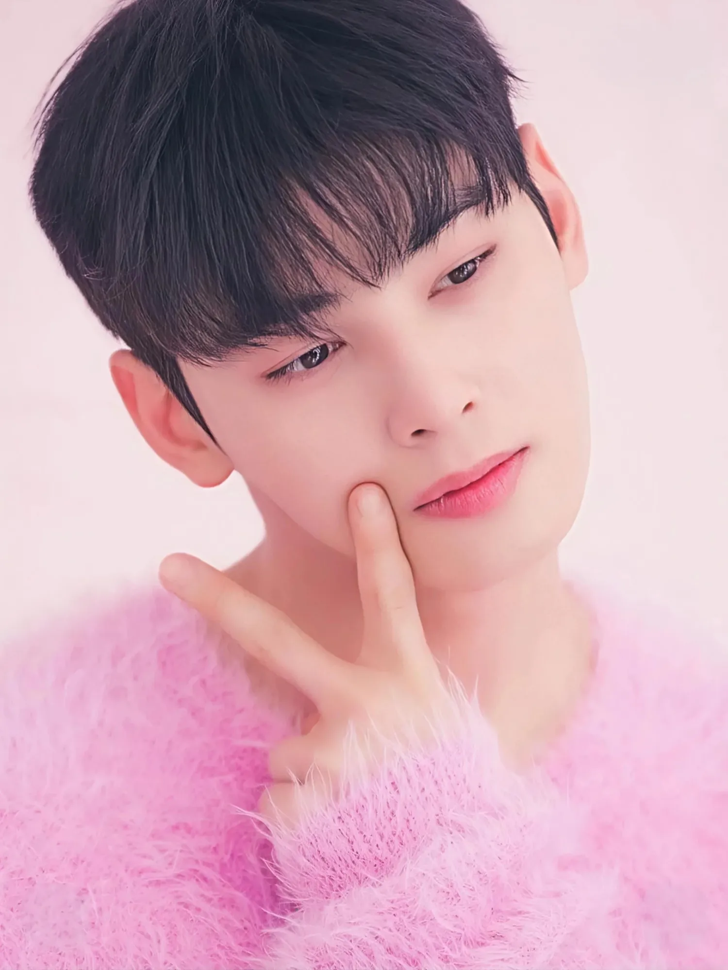 Latest photo of Eunwoo (ASTRO)
