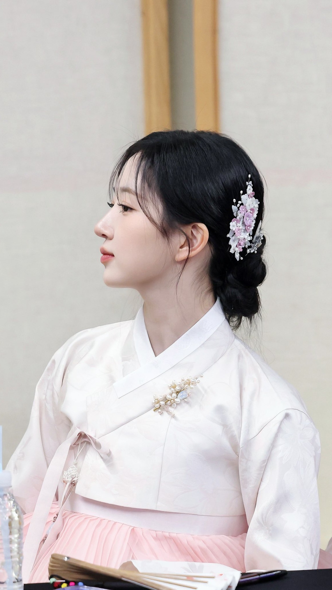 Today's most popular wallpaper in the Haewon (NMIXX) community