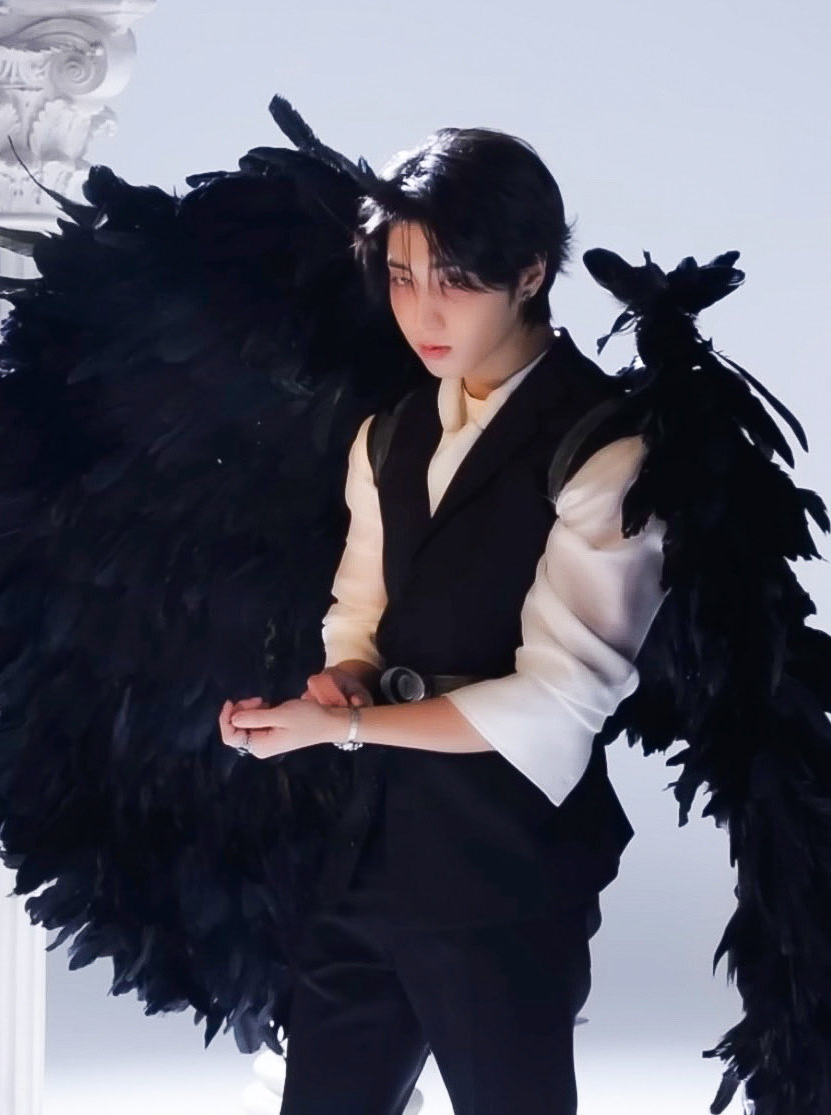 Recent activity shot of HAN (Stray Kids)