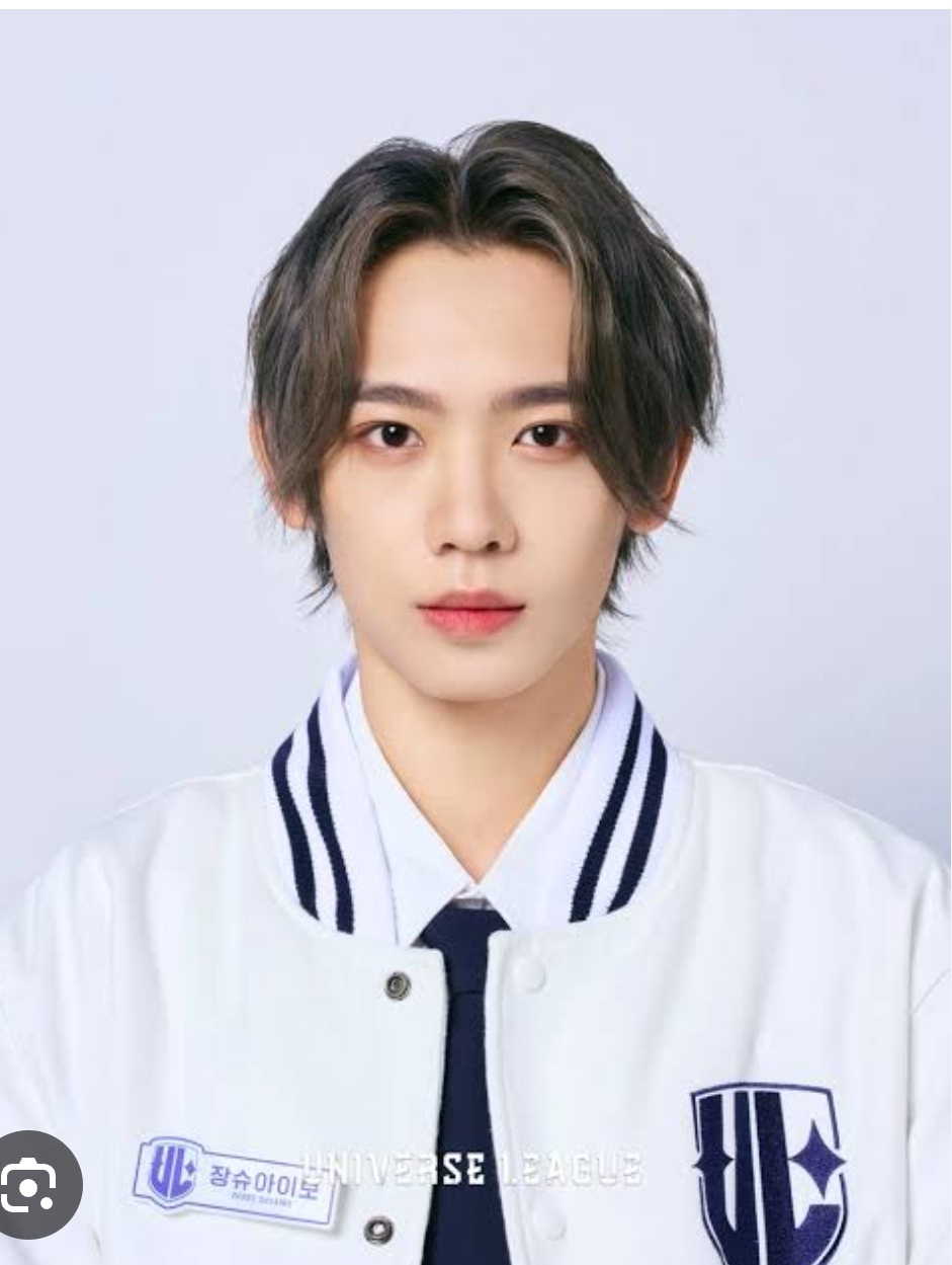 A moment captured by Zhang Shuaibo (AHOF)'s fan