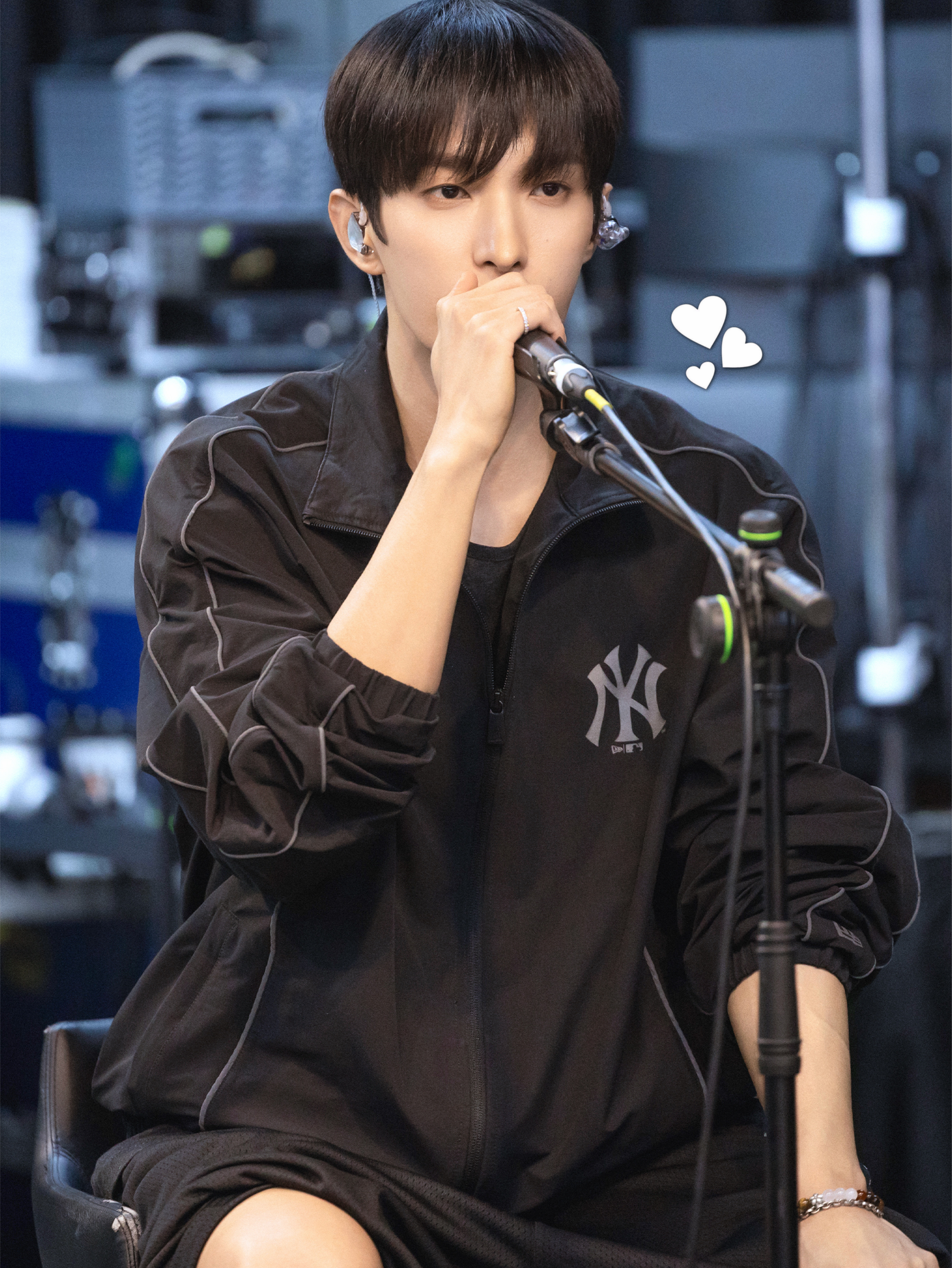 Latest photo of DK (SEVENTEEN)