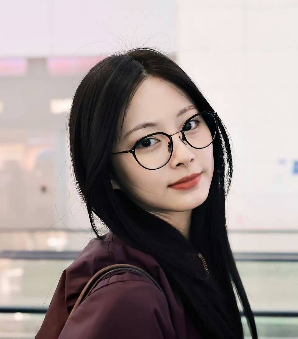 쯔위 (TWICE)의 비하인드 컷