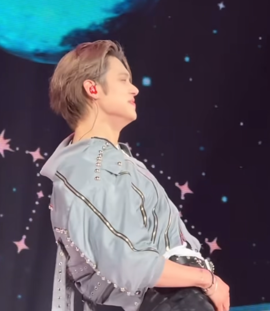 Foto aktivitas terbaru Yeonjun (TOMORROW X TOGETHER)