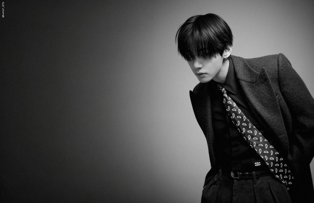 뷔 (방탄소년단)의 비하인드 컷