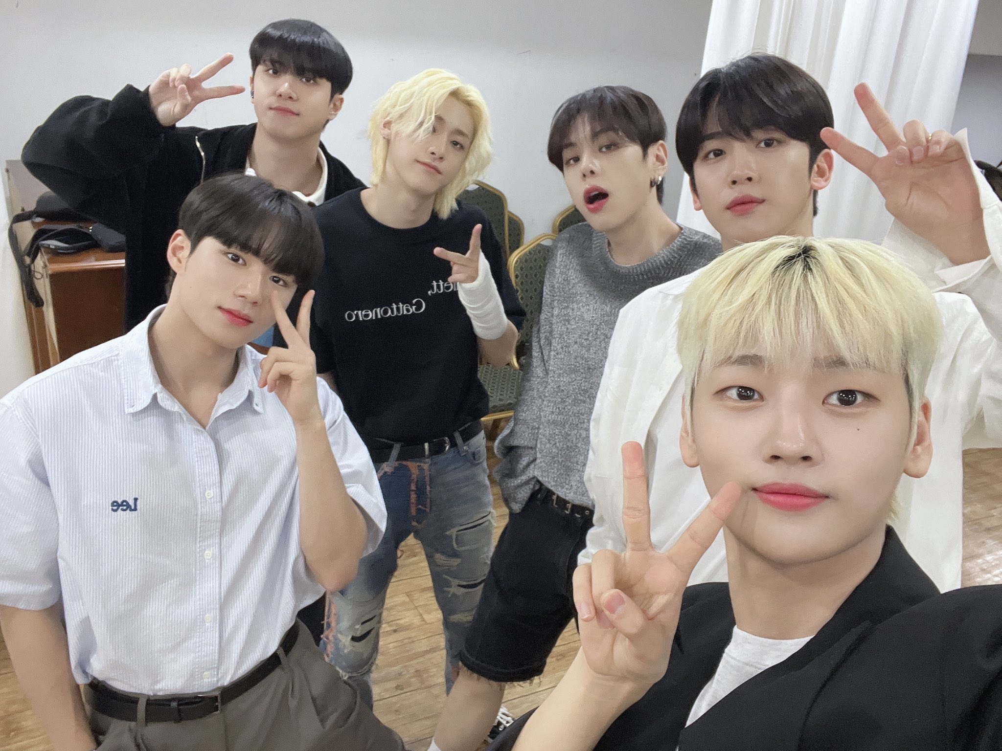 위아이의 최신 사진