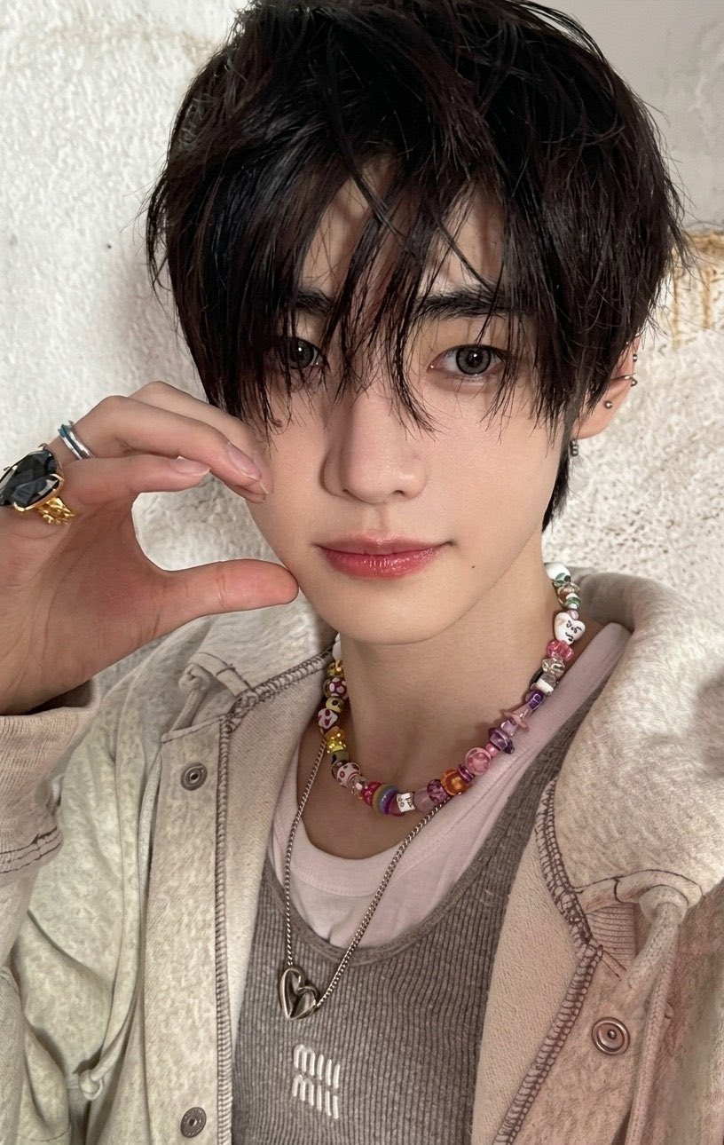 Foto terbaru Sunghoon (ENHYPEN)