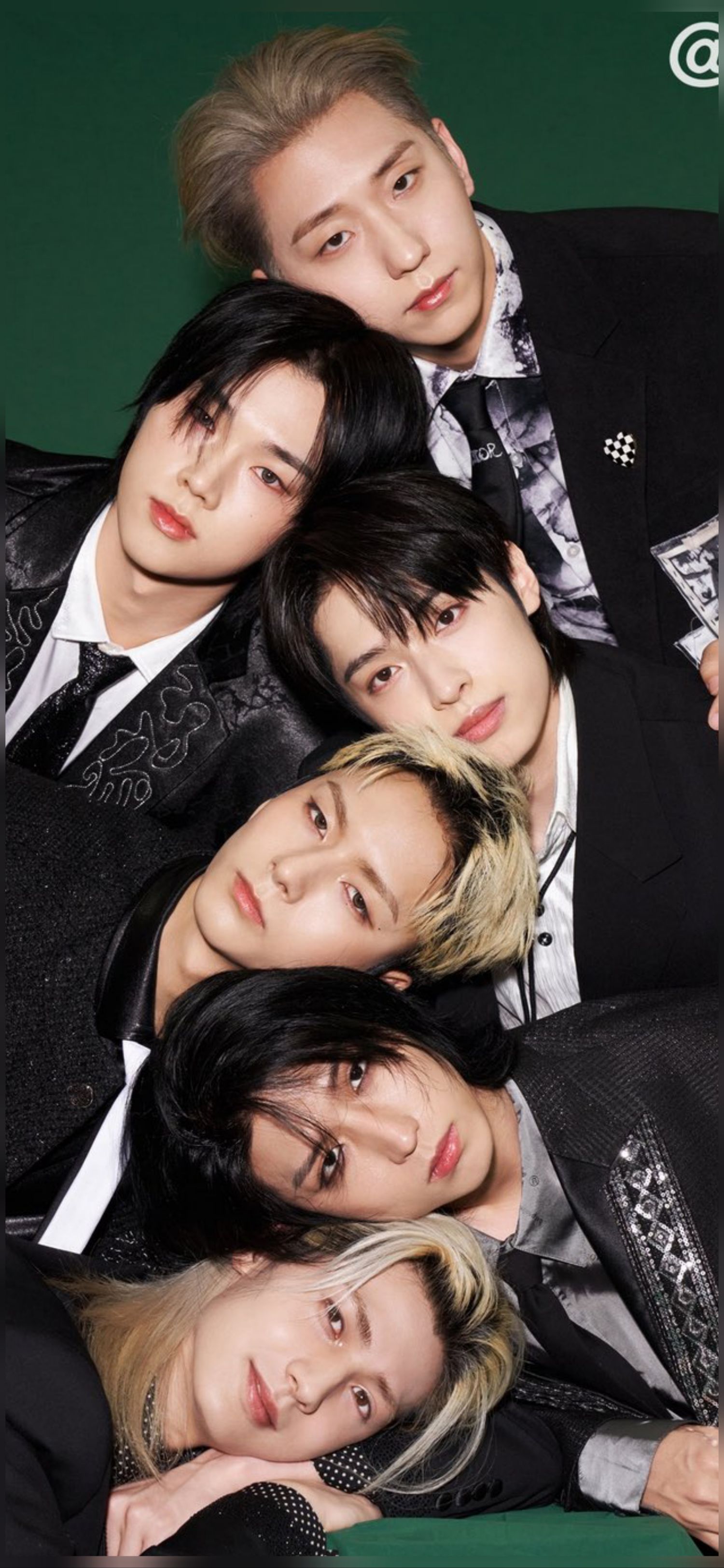 Recent activity shot of Xdinary Heroes