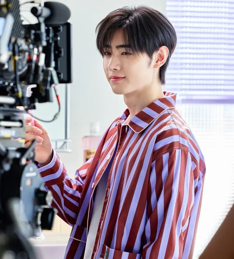 Foto terbaru Sunghoon (ENHYPEN)