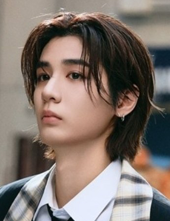 Latest photo of Leehan (BOYNEXTDOOR)