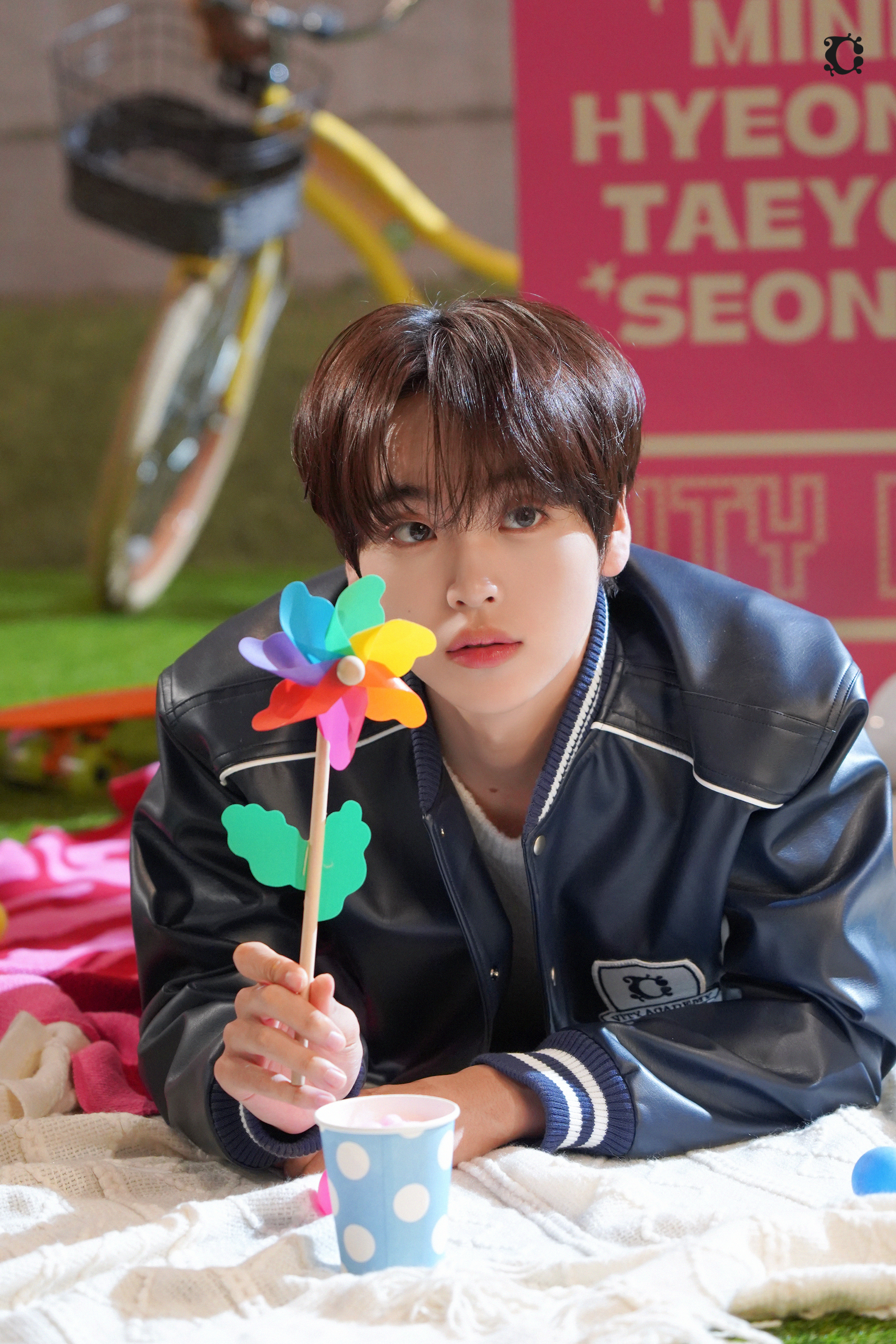 Behind-the-scenes cut of Hyeongjun (CRAVITY)