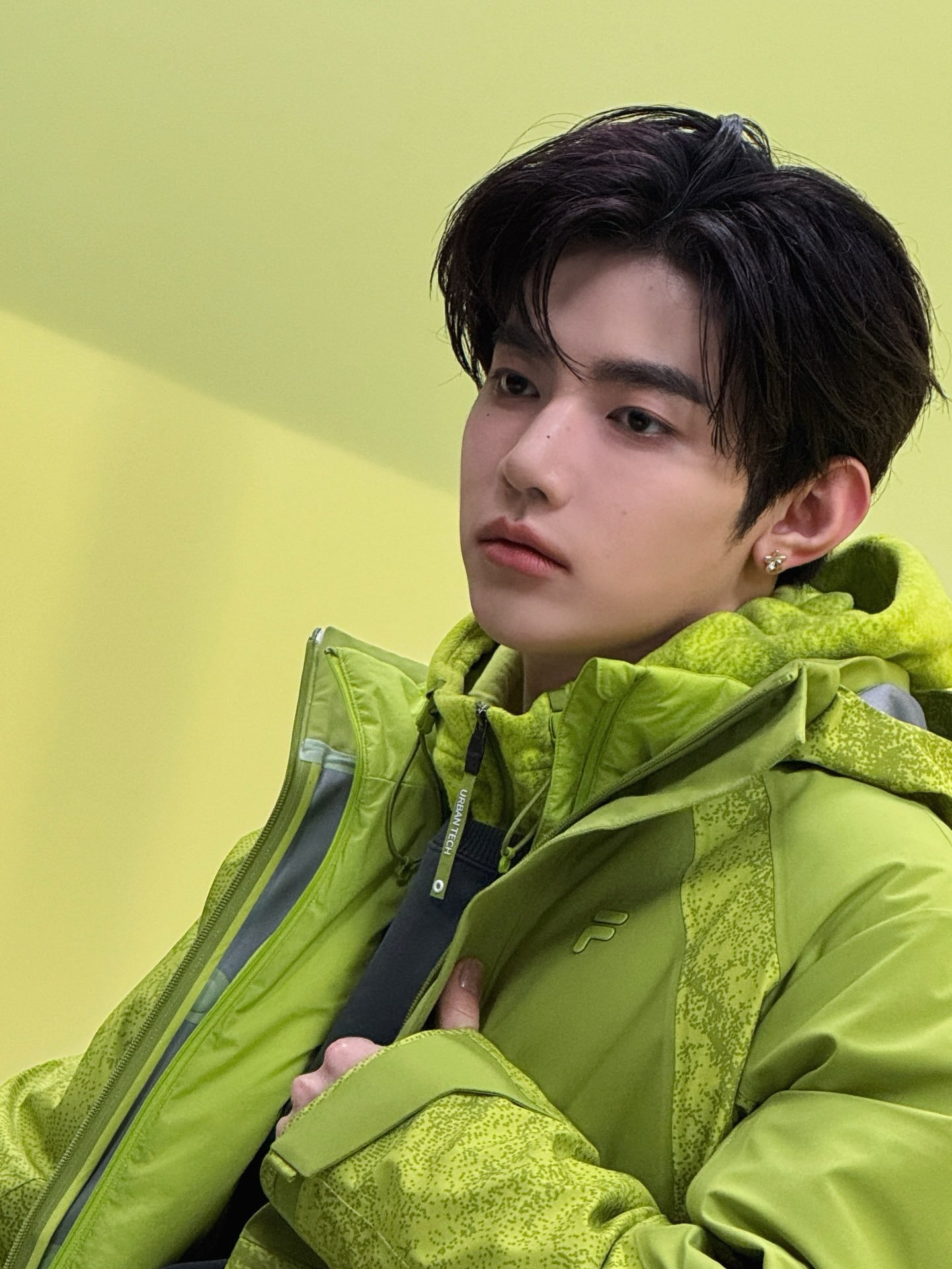 Behind-the-scenes cut of Zhang Hao (ZEROBASEONE)