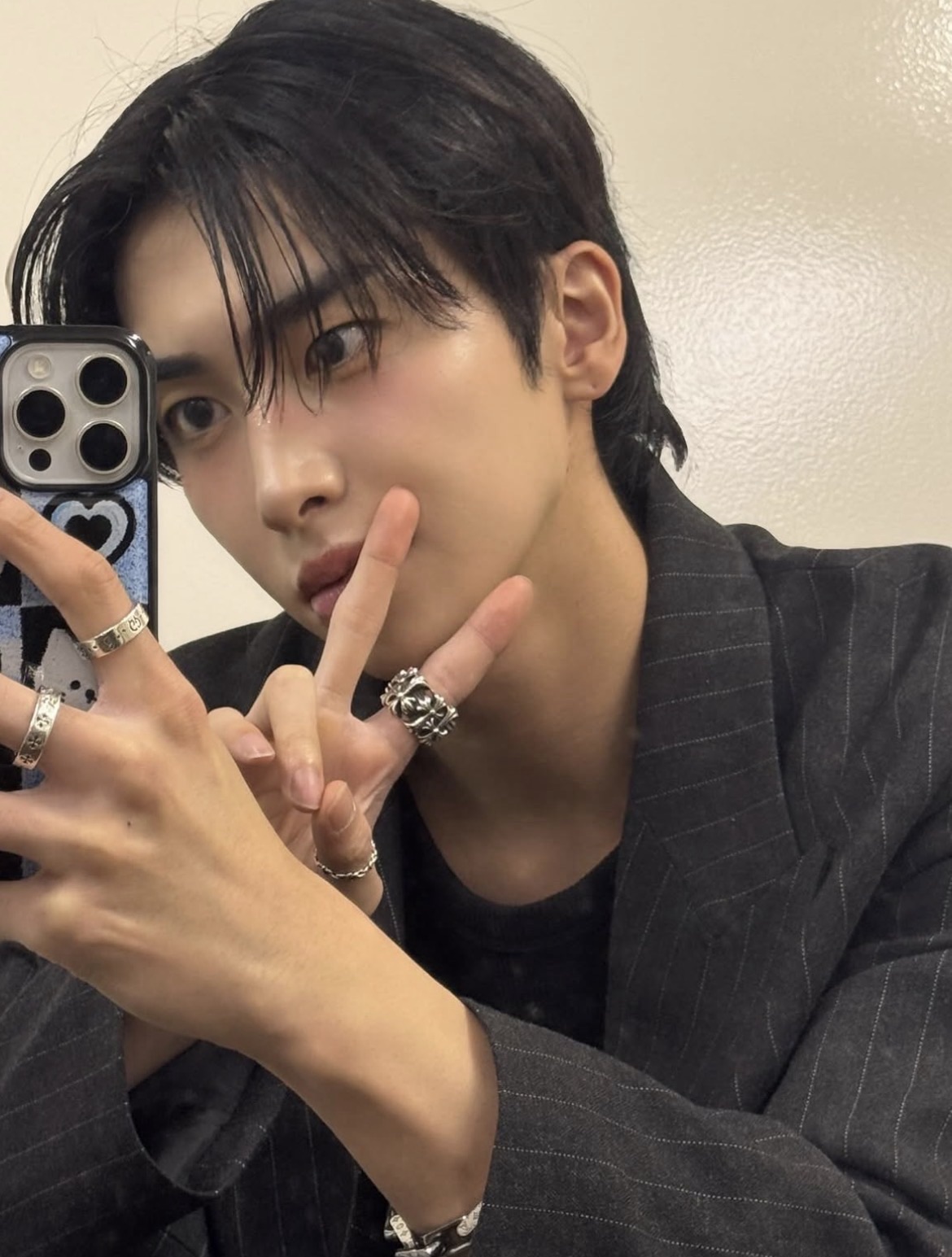 A moment captured by UP10TION's fan