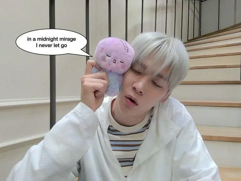 Recent activity shot of Eunseok (RIIZE)