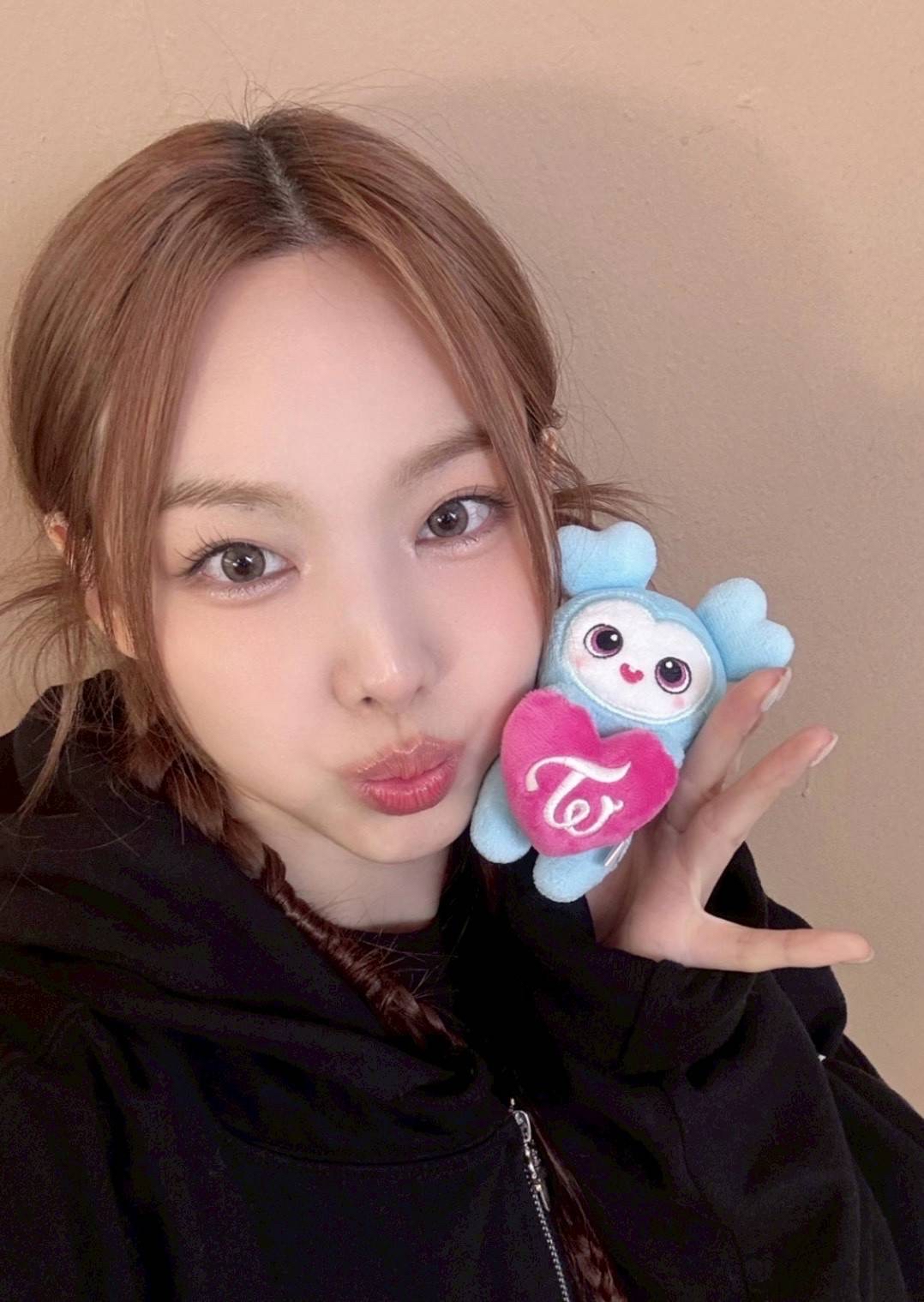 ナヨン (TWICE)の最近の活動写真