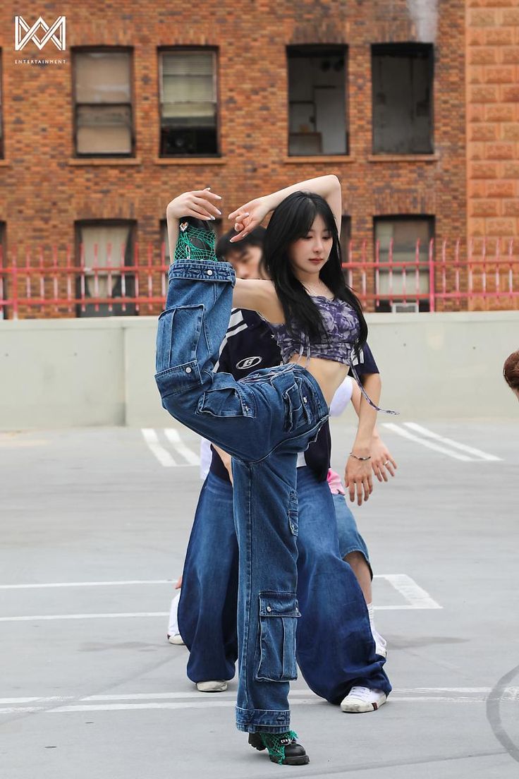 Recent activity shot of Lee Chaeyeon