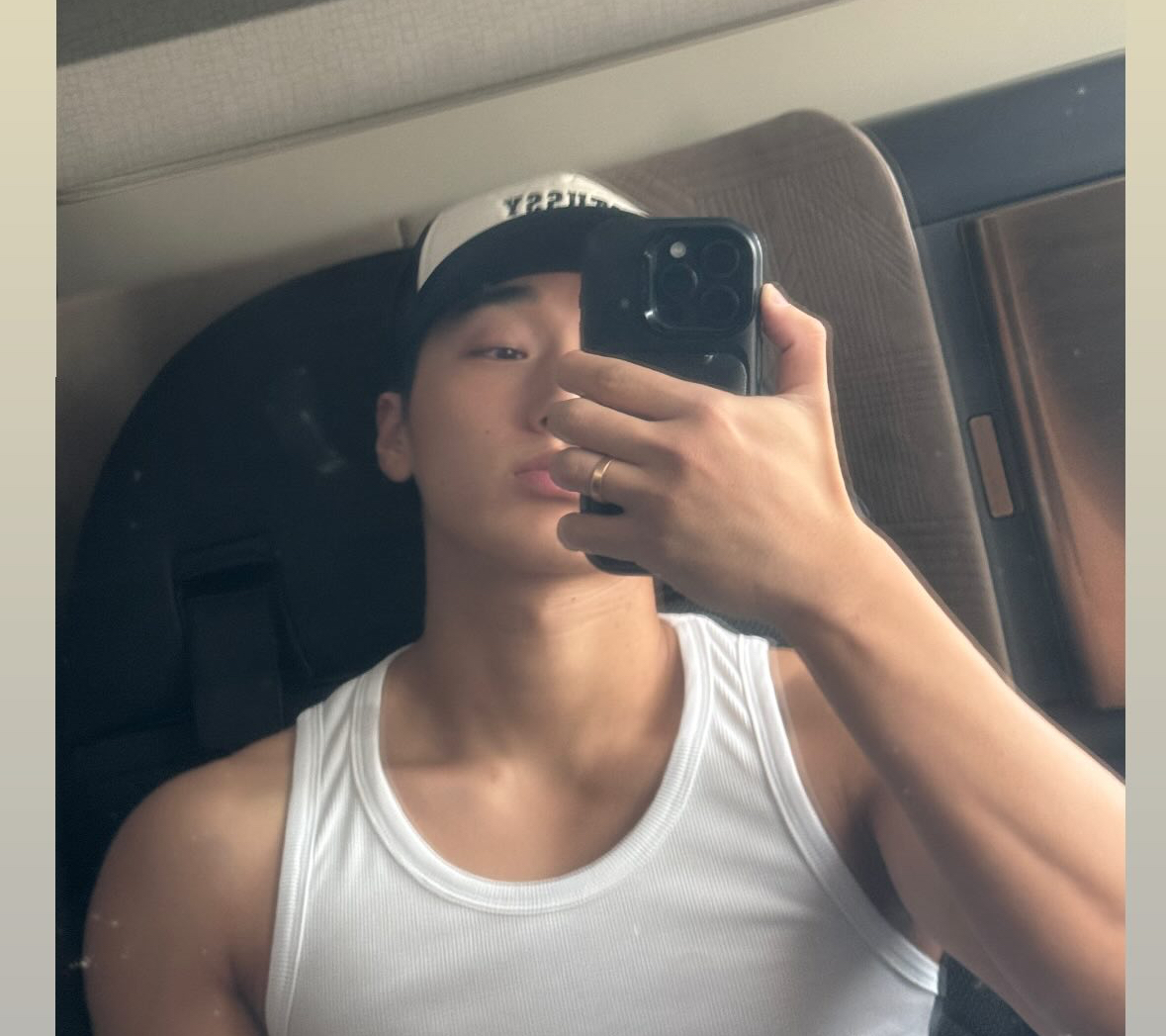 A moment captured by San (ATEEZ)'s fan