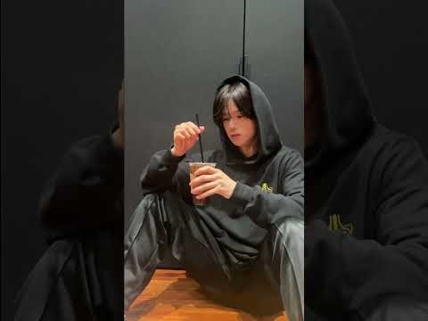 Behind-the-scenes cut of K (&TEAM)