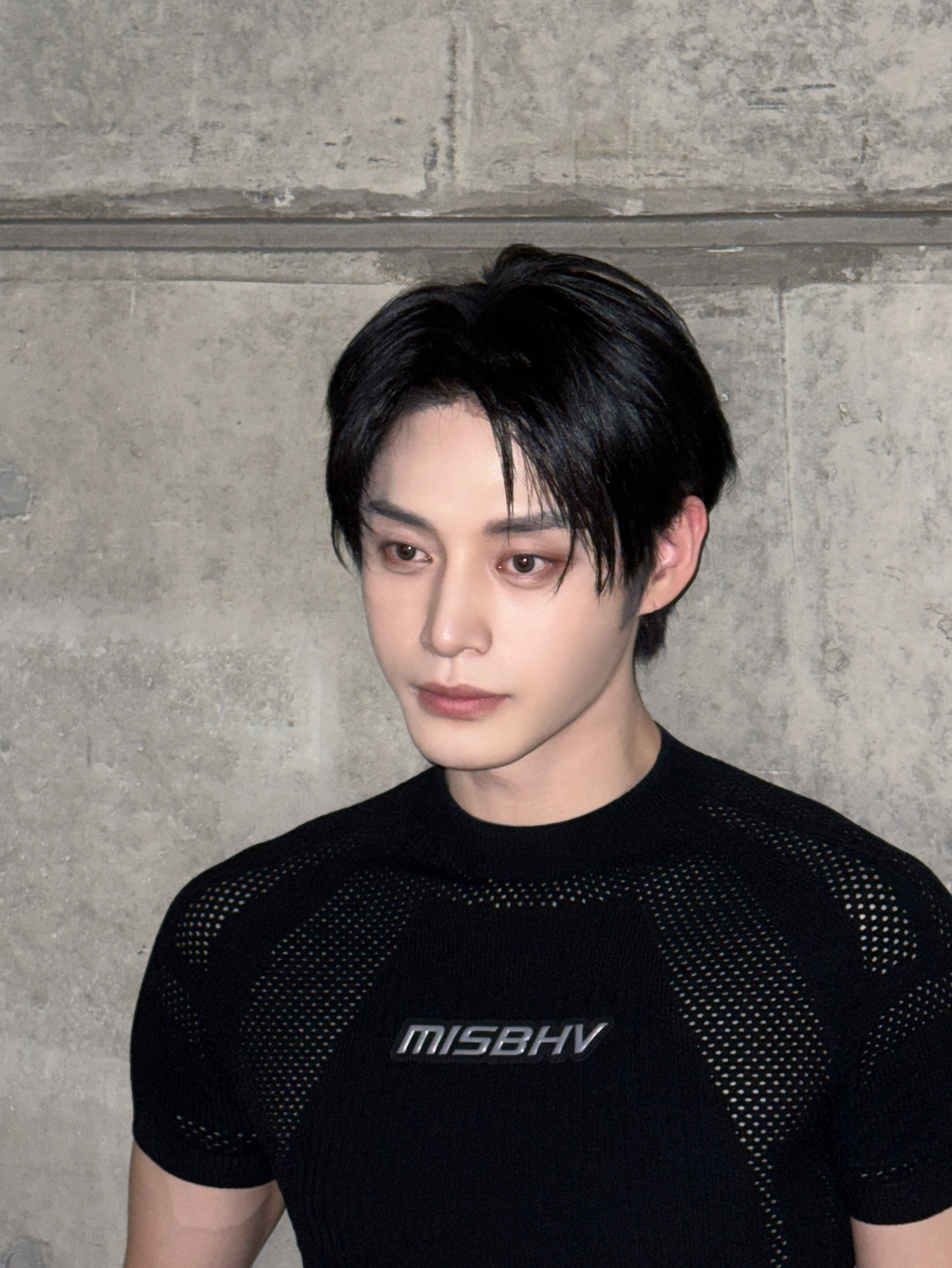 Latest photo of Kim Jiwoong (ZEROBASEONE)