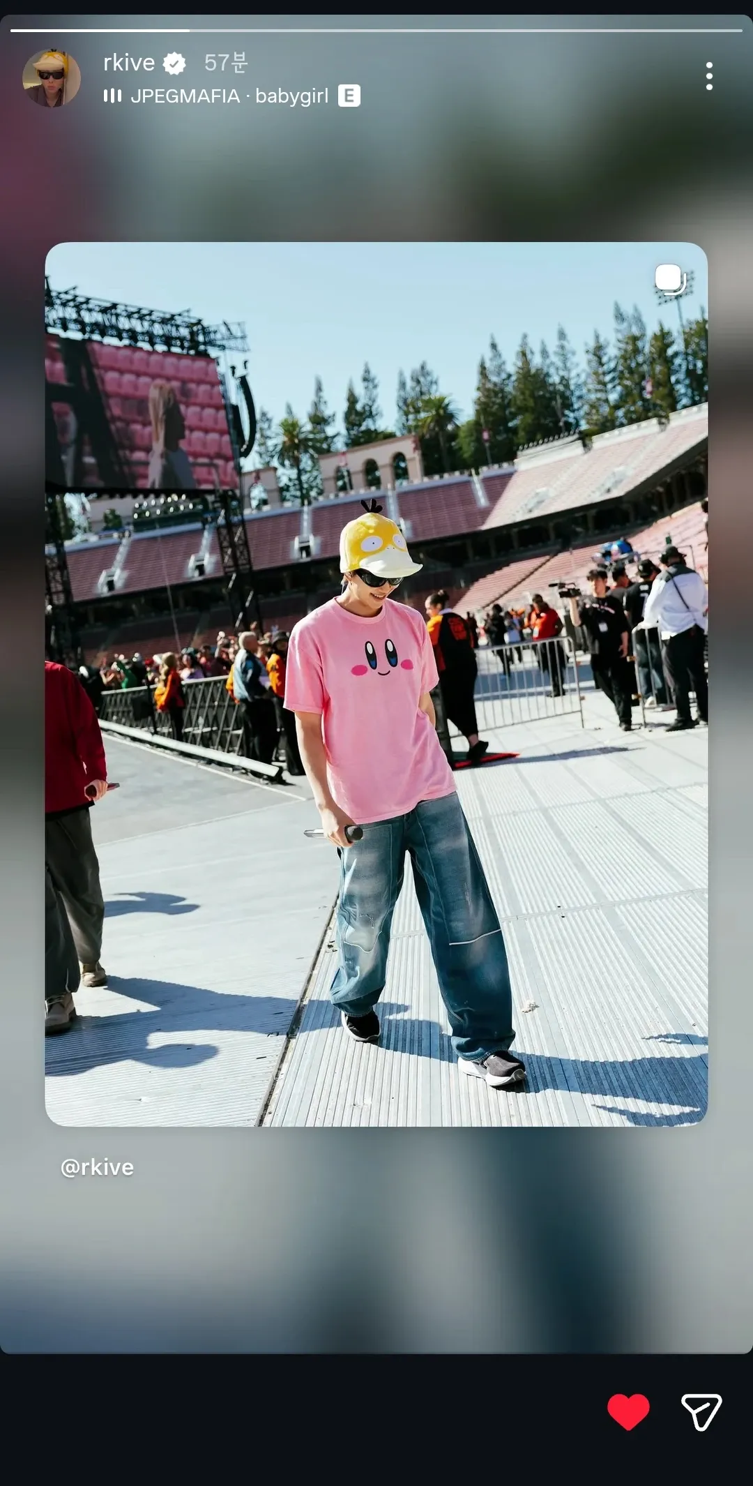 Wallpaper penuh perasaan yang dibagikan untuk BTS