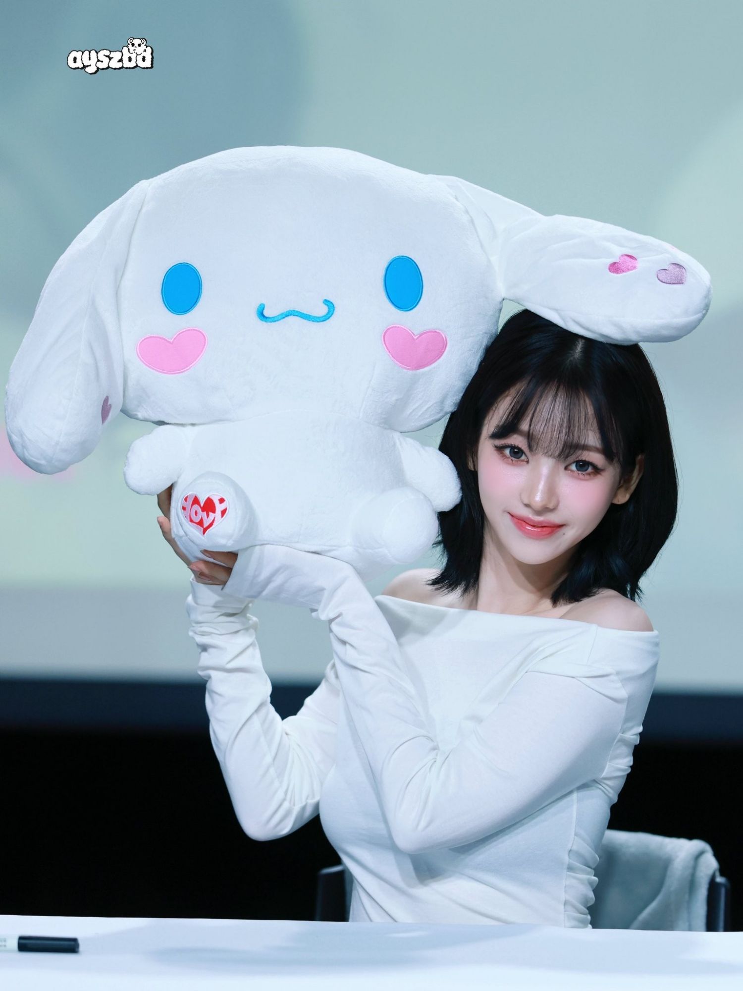 Recent activity shot of Karina (aespa)