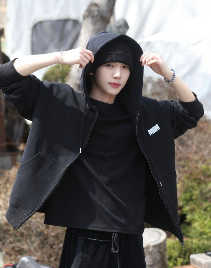 Latest photo of Han Yujin