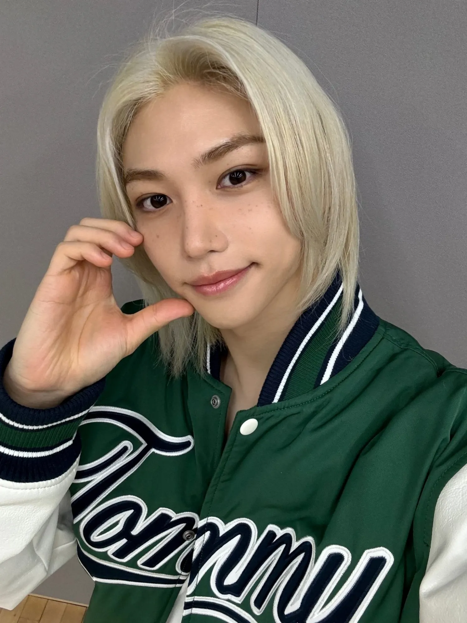 Latest photo of Felix (Stray Kids)