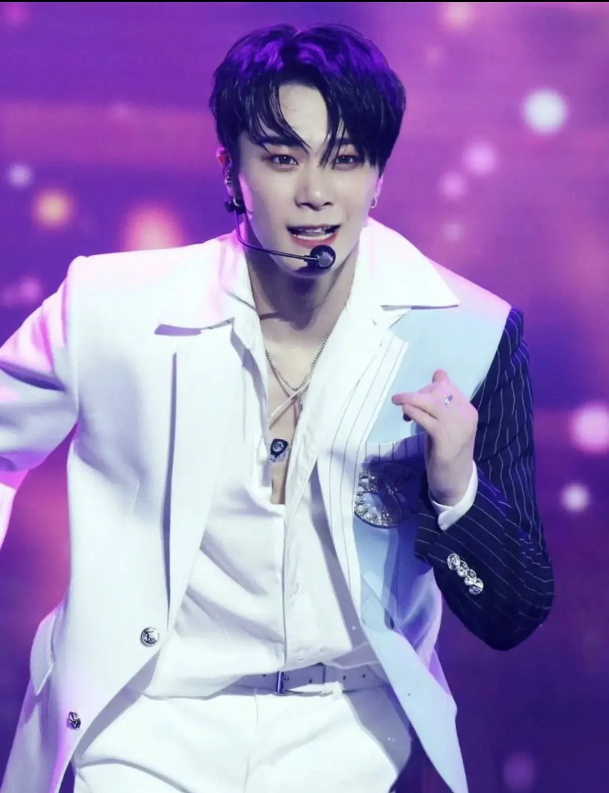 Latest photo of Moonbin (ASTRO)