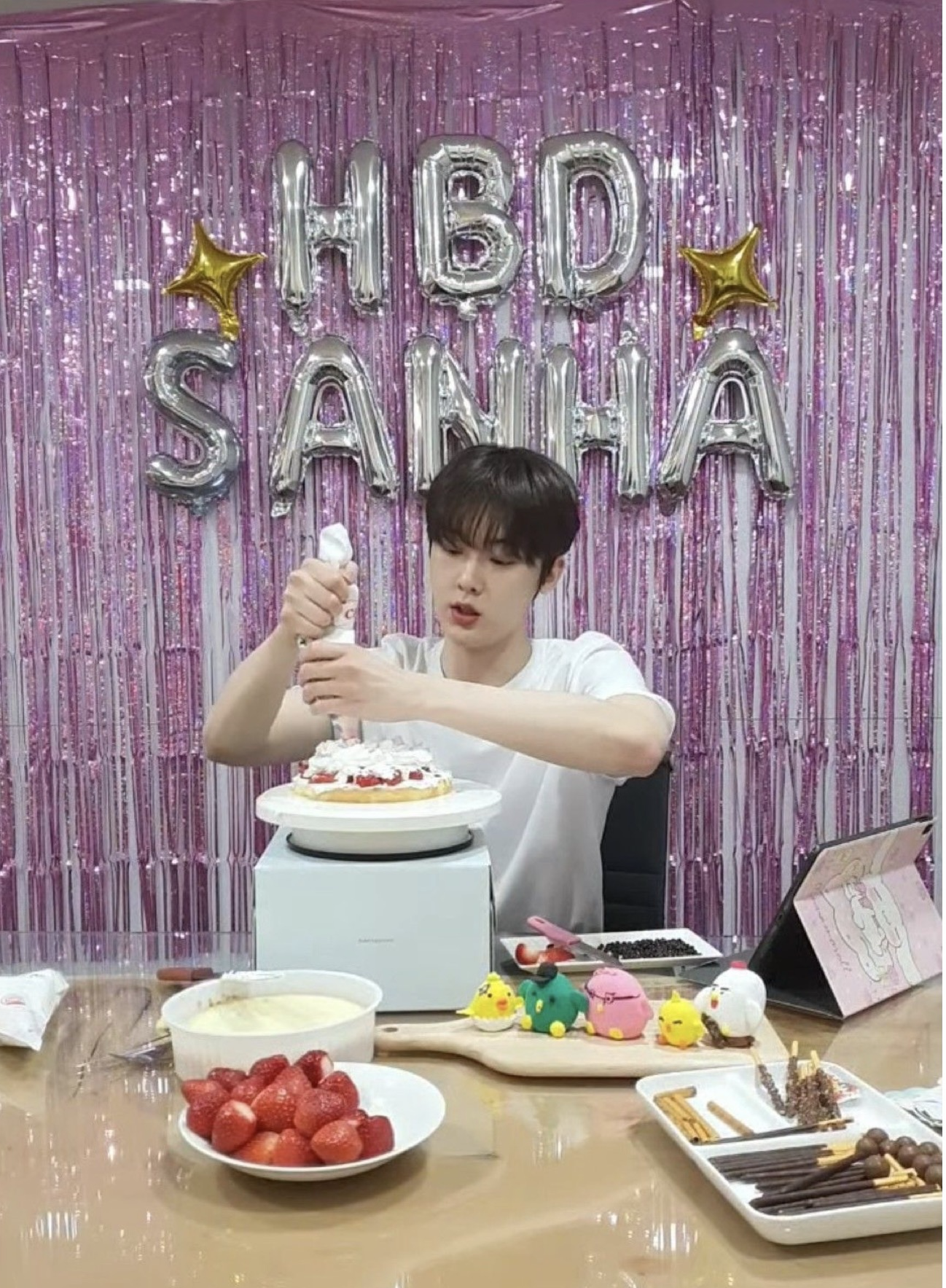 Foto aktivitas terbaru Sanha (ASTRO)