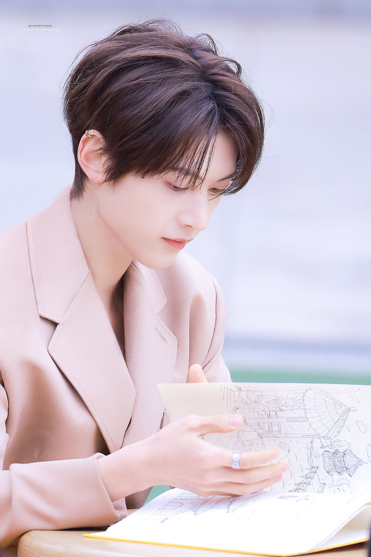 Recent activity shot of Seok Matthew (ZEROBASEONE)