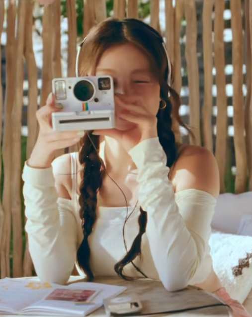 Latest photo of Jihyo (TWICE)