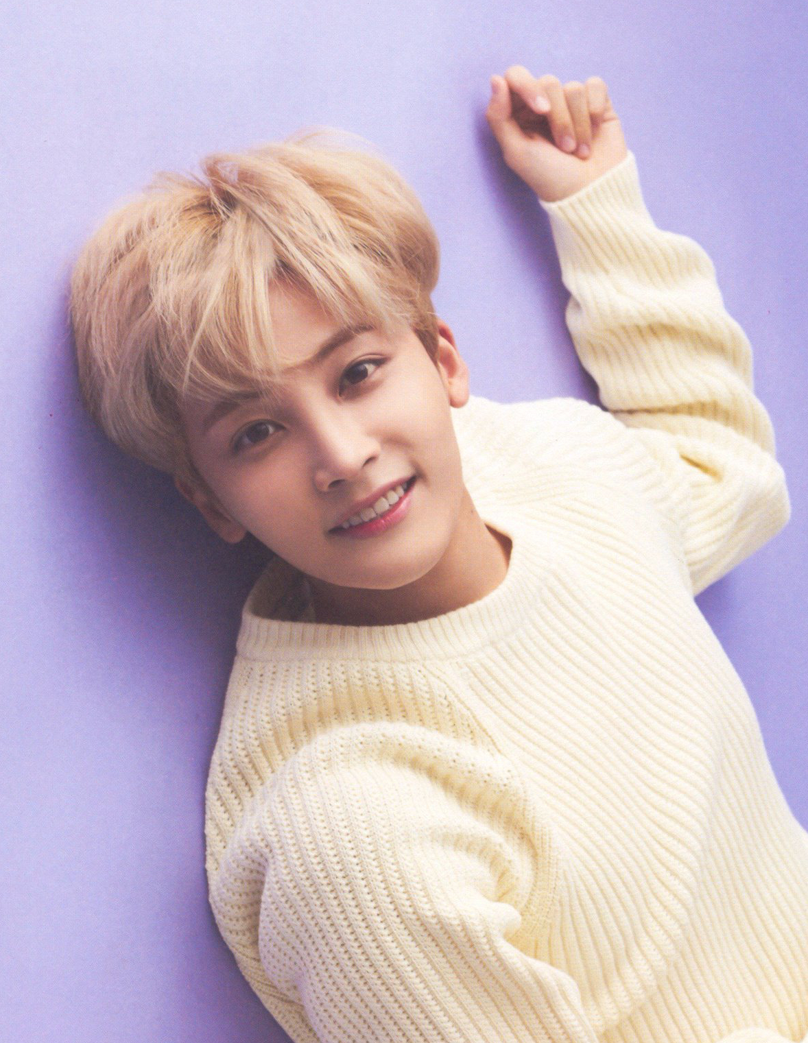 Behind-the-scenes cut of Jeonghan (SEVENTEEN)
