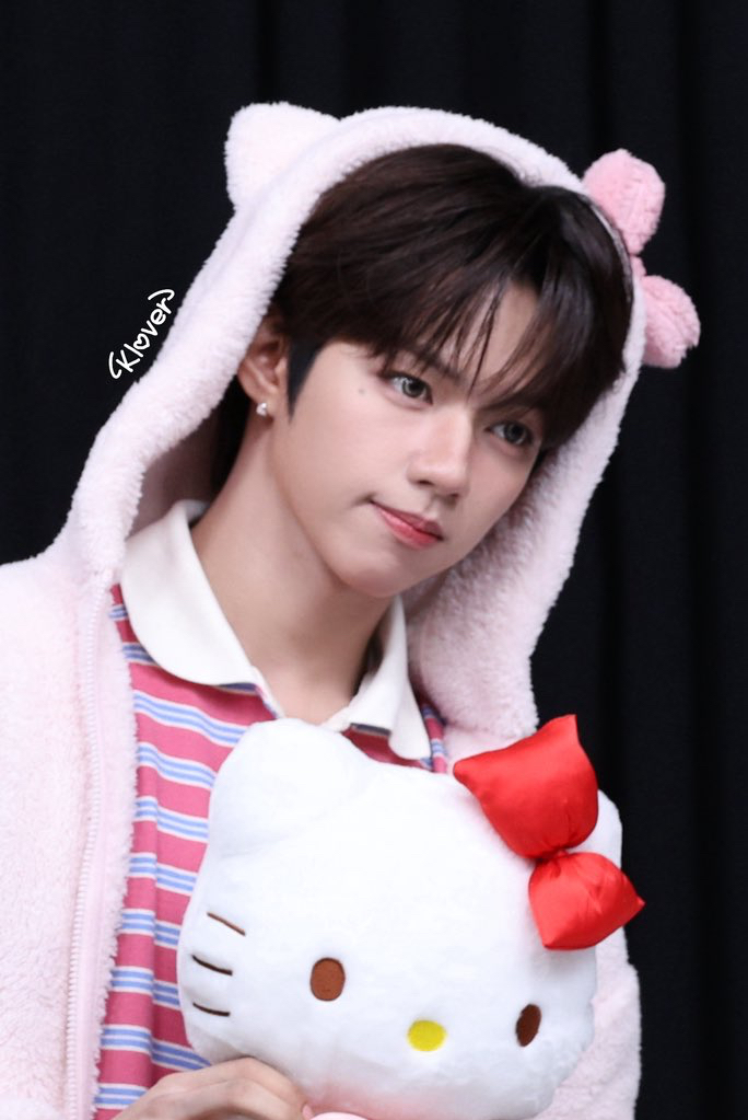 Today’s hot picks from the 자유게시판 community