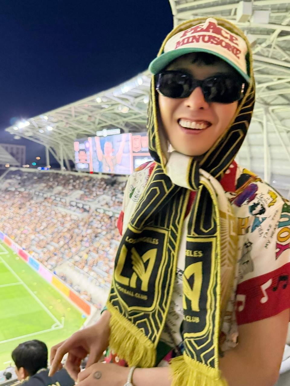 Recent activity shot of G-DRAGON (BIGBANG)