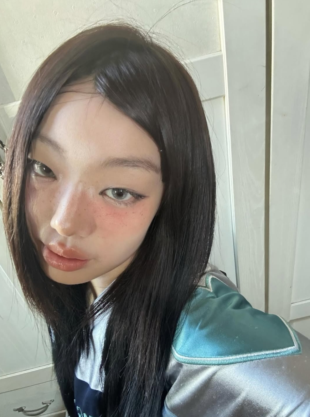 Behind-the-scenes cut of Haeun (Lapillus)