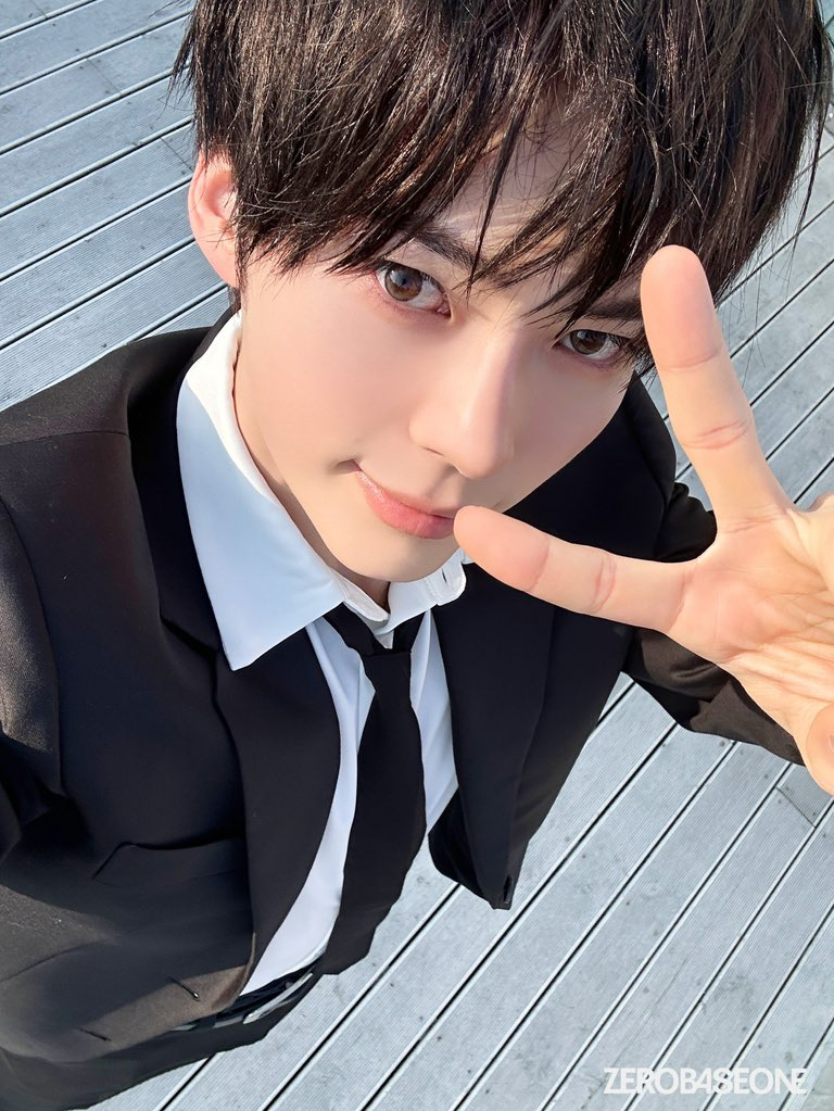 Latest photo of Sung Hanbin (ZEROBASEONE)