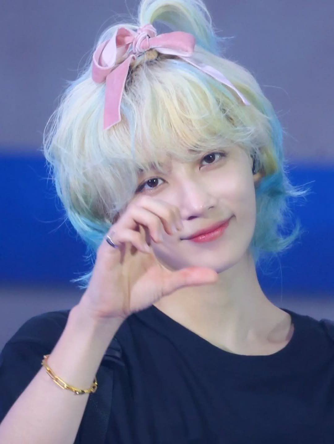 Latest photo of Jeonghan (SEVENTEEN)