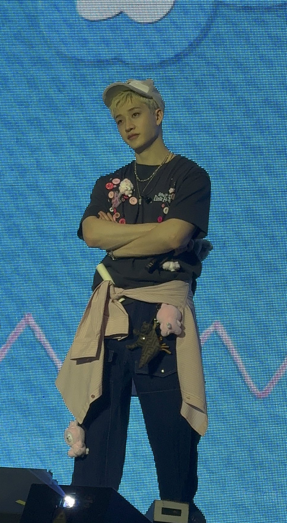 方灿 (Stray Kids)社区今天最受欢迎的壁纸