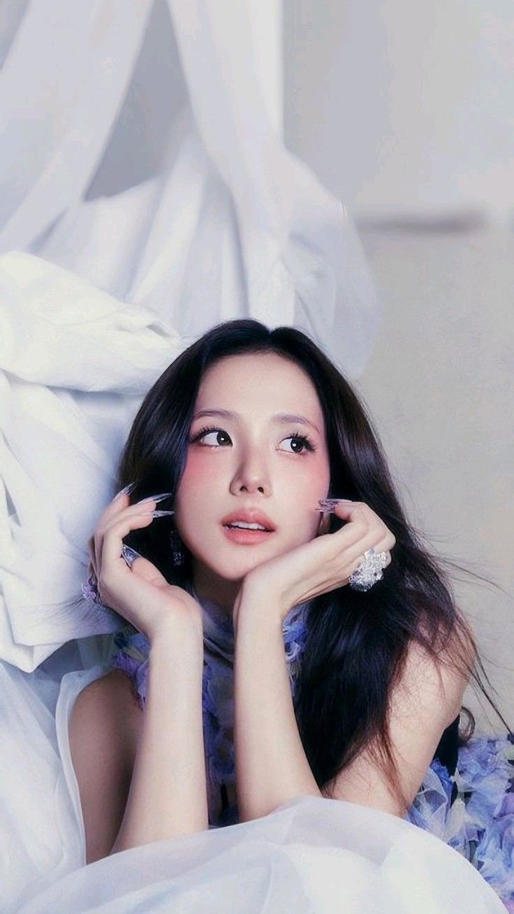 Recent activity shot of Jisoo (BLACKPINK)