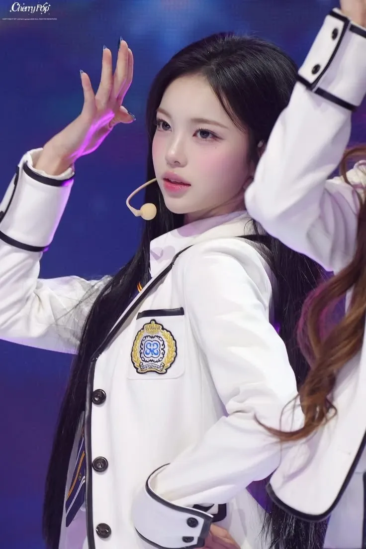 Behind-the-scenes cut of Ian (Hearts2Hearts)