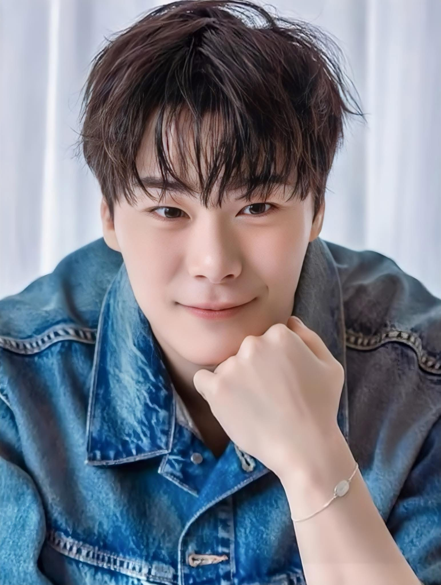 Behind-the-scenes cut of Moonbin (ASTRO)