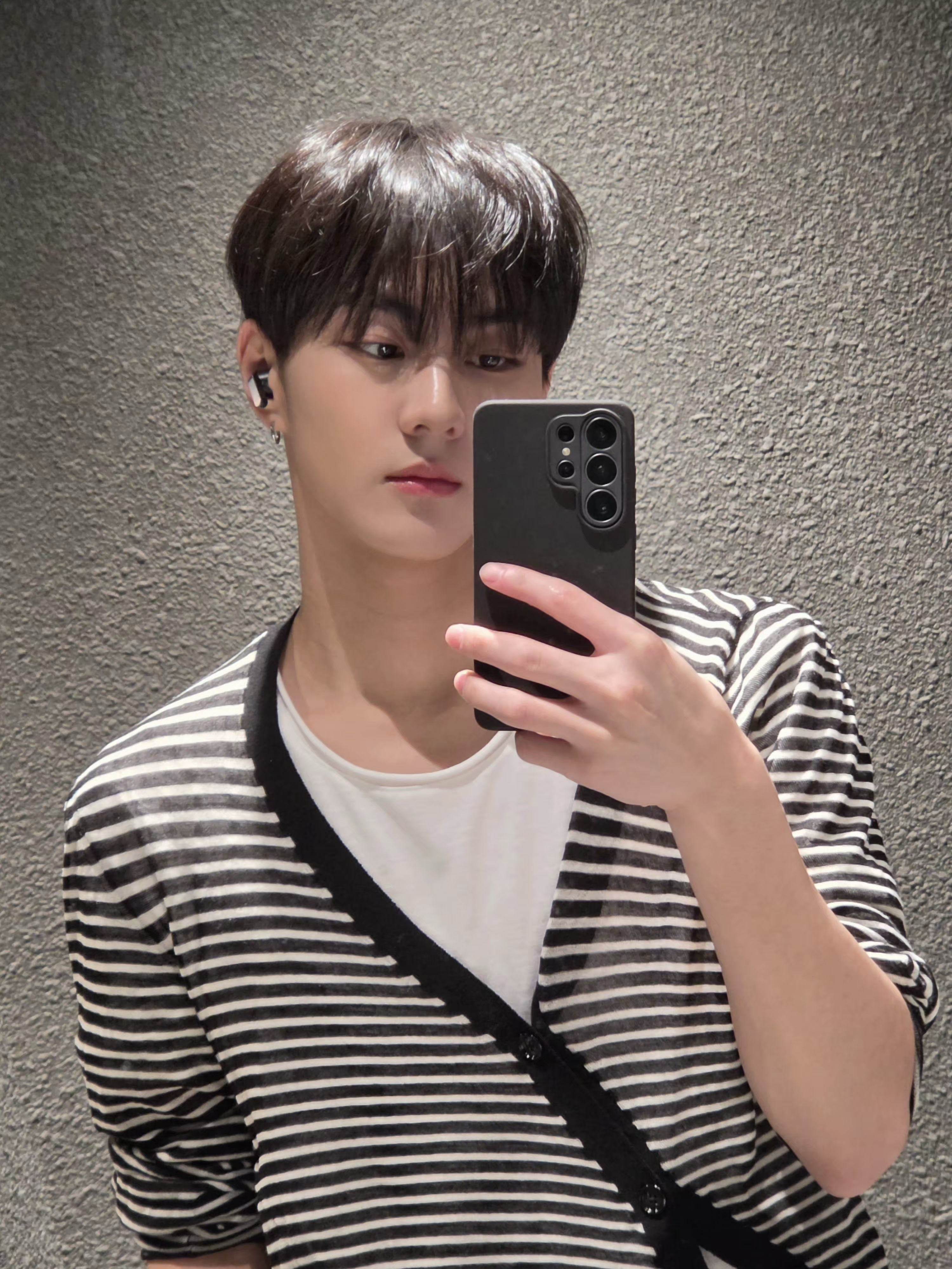 Behind-the-scenes cut of Jungwon (ENHYPEN)