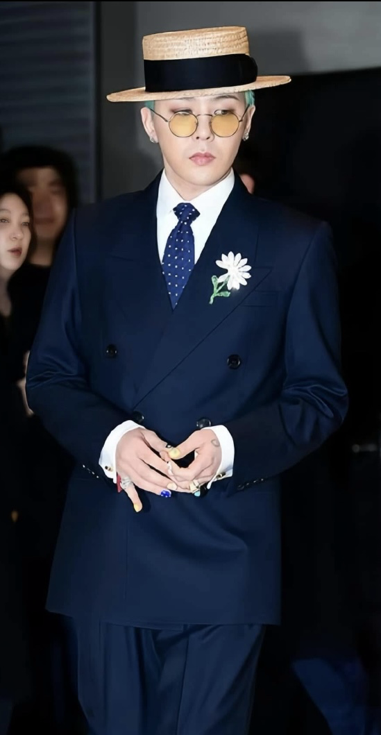 Today's most popular wallpaper in the G-DRAGON (BIGBANG) community