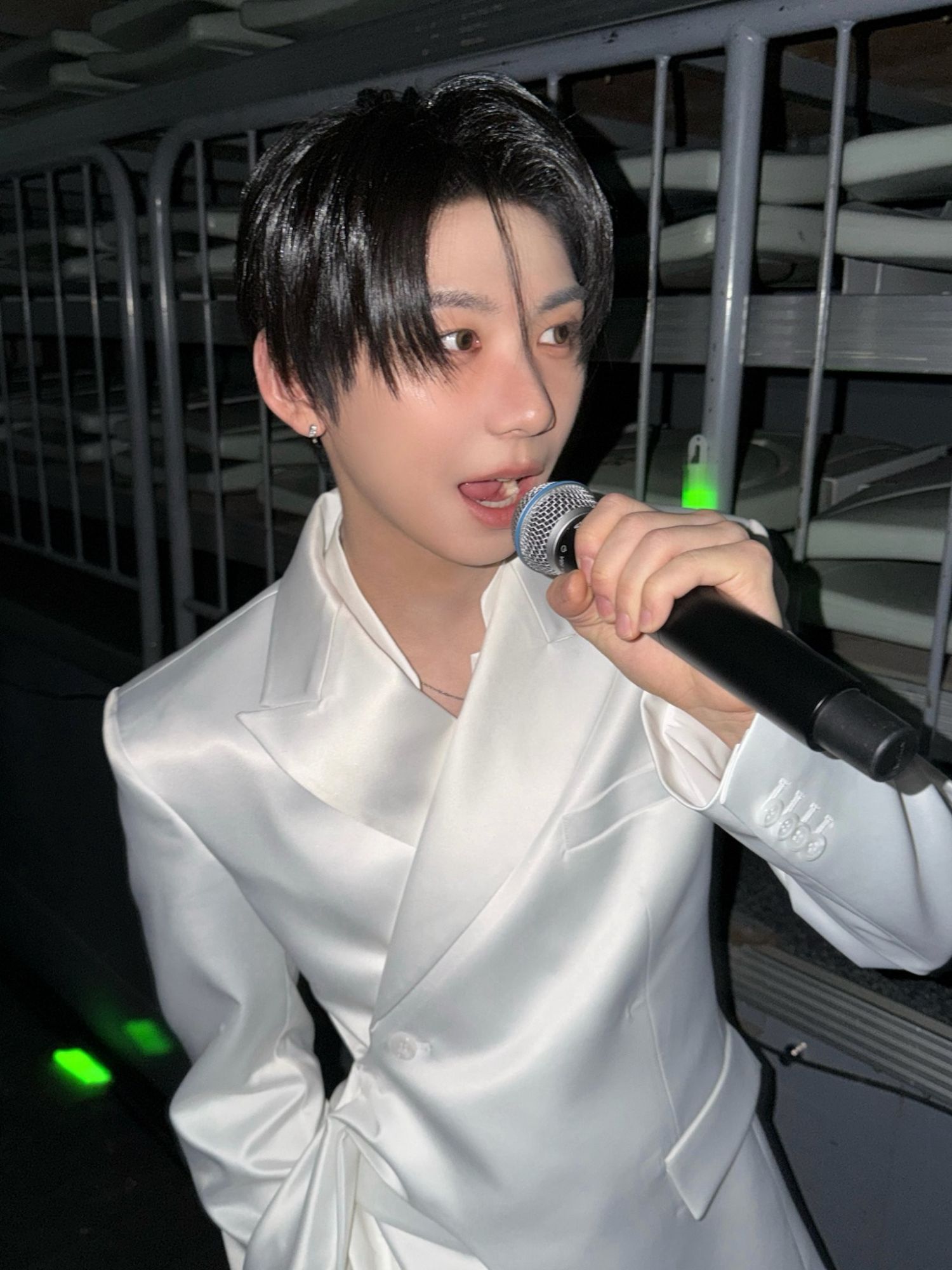 Behind-the-scenes cut of Park Han (AHOF)