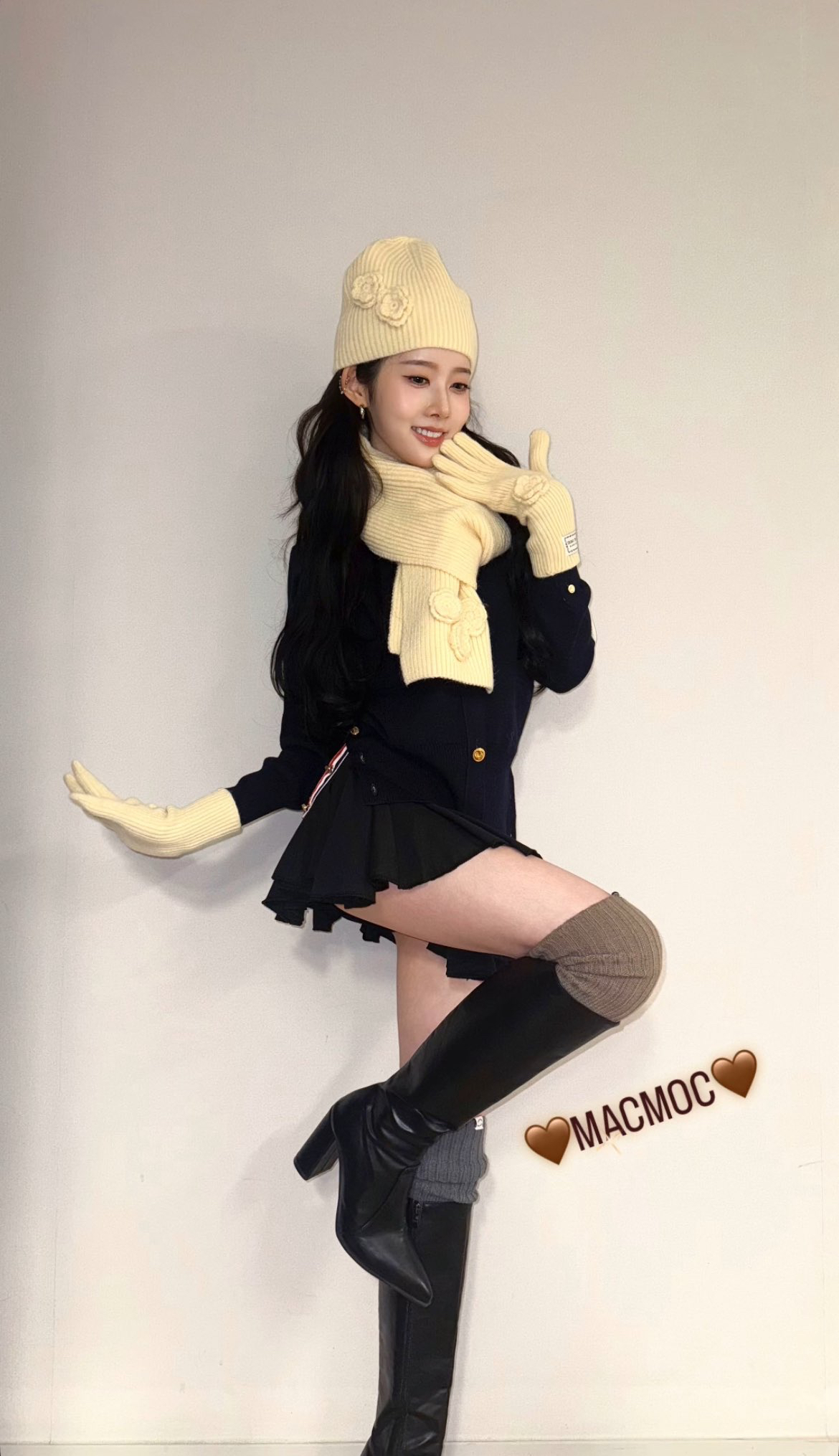 A moment captured by STAYC's fan