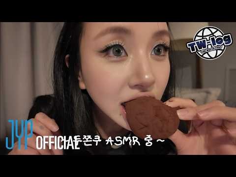 Foto aktivitas terbaru Momo (TWICE)